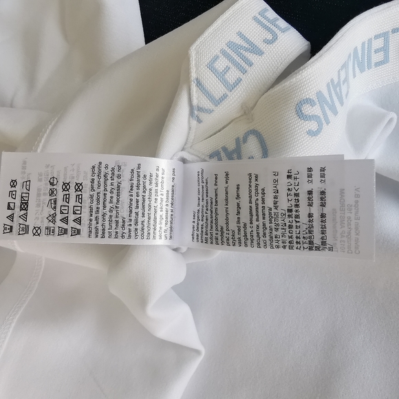 Brand New Calvin Klein Sweater - Picture 6 of 9